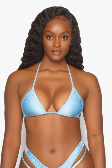 Parte superior de bikini triangular de color azul fresco